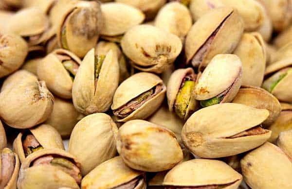 are pistachios healthy for cats?